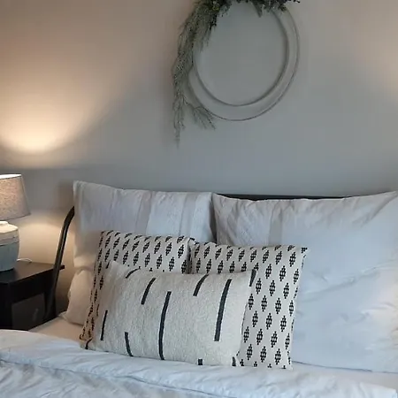 Czar-nów Czarnow (Kamienna Gora)